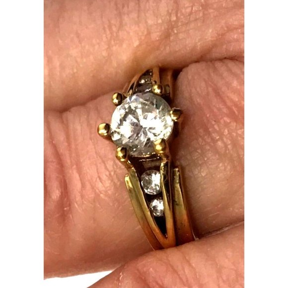 Unbranded Jewelry - Gold Tone Cocktail Engagement Ring CZ Solitaire & Graduated Side Stones Sz 9.75